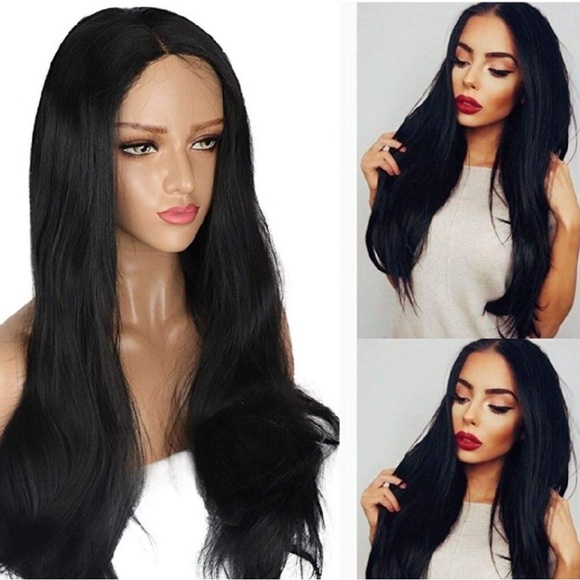 22” Black Layered Natural Wavy Lace Front Wig NEW